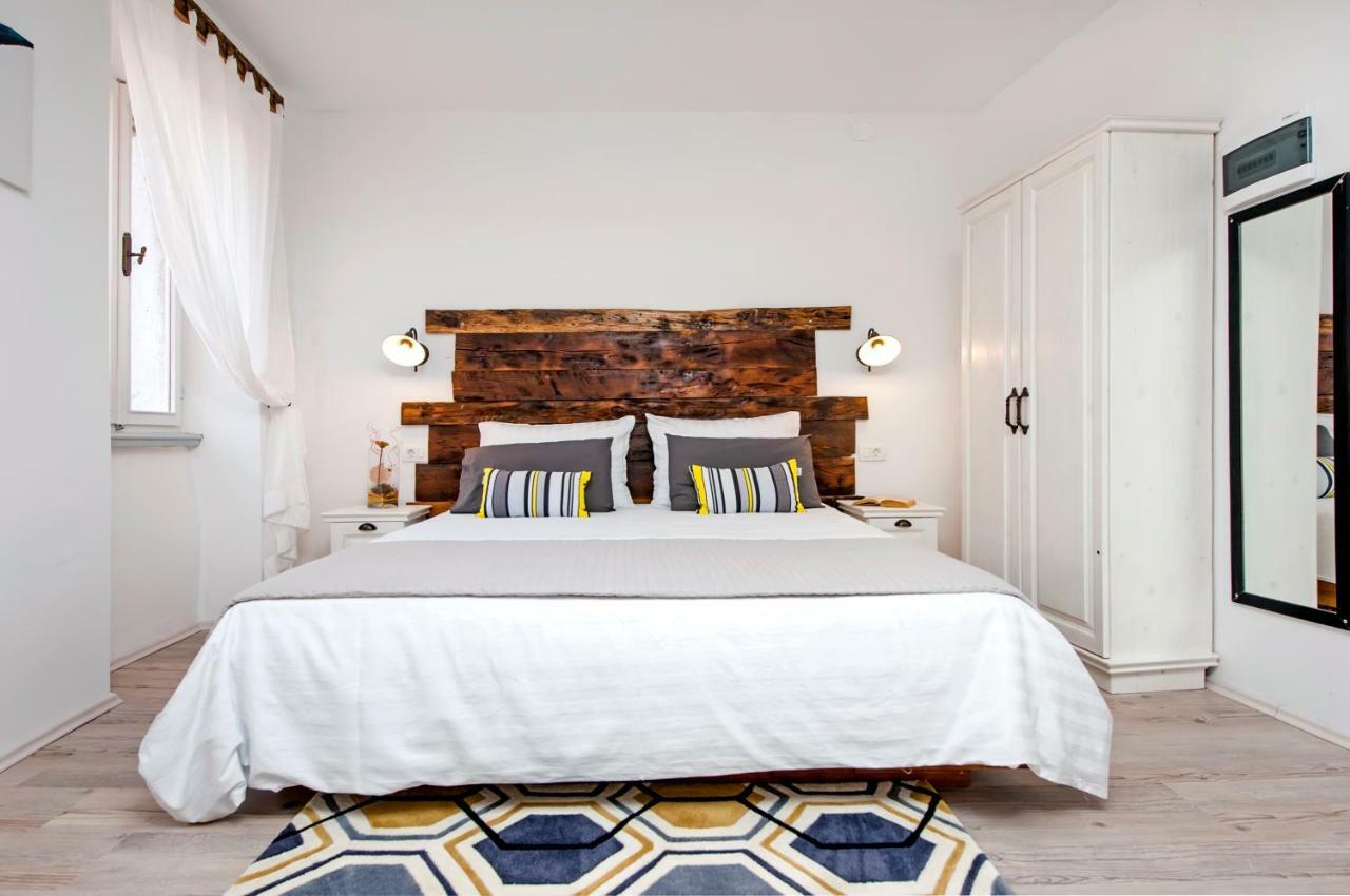 Casa Mulino Apartment Ровин Екстериор снимка