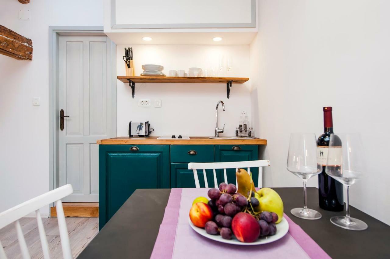 Casa Mulino Apartment Ровин Екстериор снимка